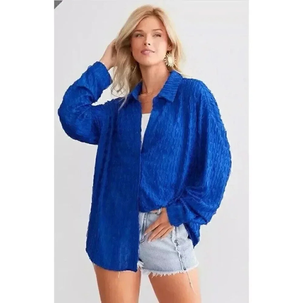 Buckle Willow & Root Women's Sz‎ Medium Textured Blue Blouse Button Down NWT
